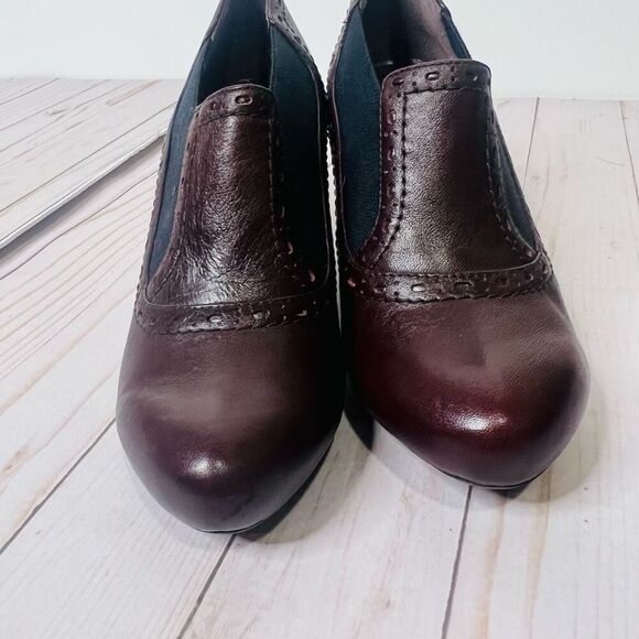 Clark’s Indigo Mahogany Leather Pump Heels Ankle Booties - Picture 2 of 12